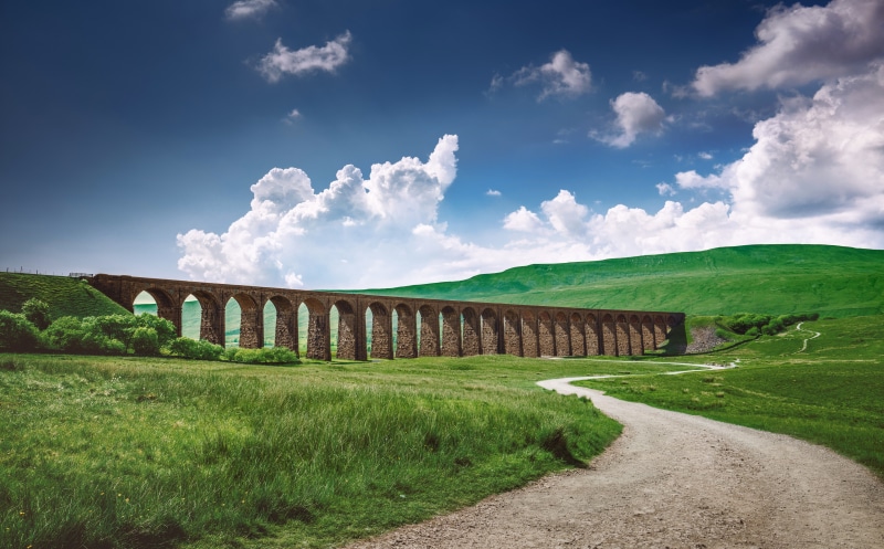 Ribblehead, environment, Yorkshire, archaeology, green color, cloud - sky, Road, nature, tranquil scene, outdoors, Scenery, the way forward, Viaduct, ancient civilization
