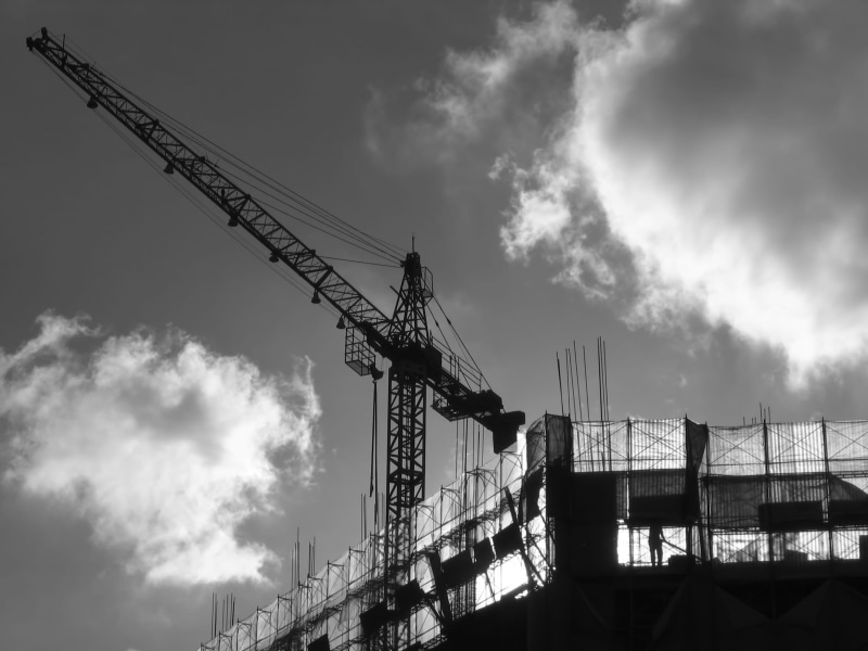 lift, lights, building, scaffolding, danger, heavy, outline, cable, boom, construction site, outdoors, ladder, balance, cabin, poles, high, steel, construction