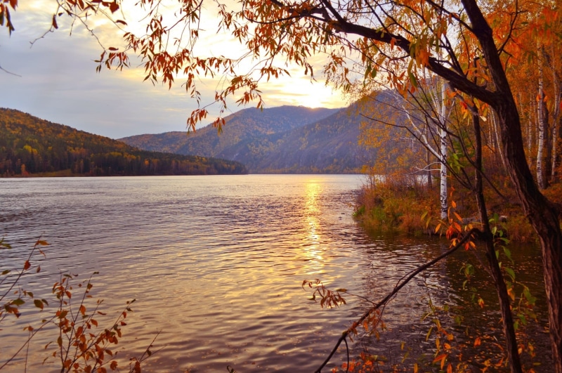 mountain range, lake, sun, reflection, evening, mountains, background, sky, mountain, water, non-urban scene, september, change, no people, river, sunset