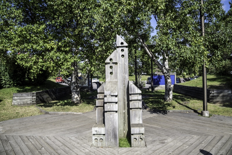 photo, architecture, built structure, sunlight, no people, park - man made space, park, skyscrapers, ontario, bay, grave, outdoors, cemetery, wood - material