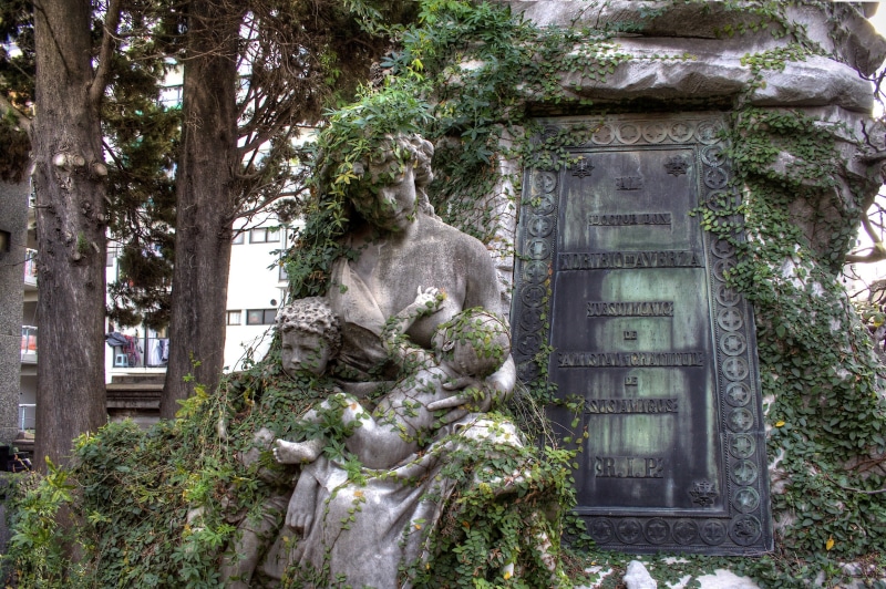 architecture, buenos aires, recoleta cemetery, old, building exterior, representation, nature, tree, growth, park, tree trunk, house, ivy, argentina, plant