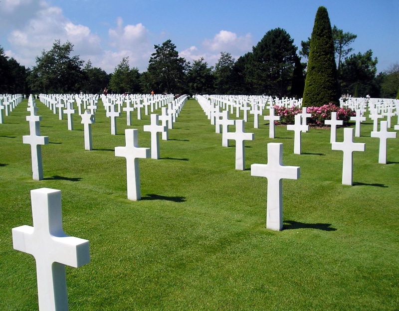 Soldiers, sky, emotion, grass, nature, plant, American, the past, cross, tree, france, stone, omaha beach, War, tombstone, history, colleville-sur-mer