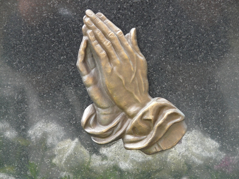 representation, human representation, high angle view, hands, pray, craft, tombstone, god, art and craft, architecture, praying, outdoors, memorial, creativity
