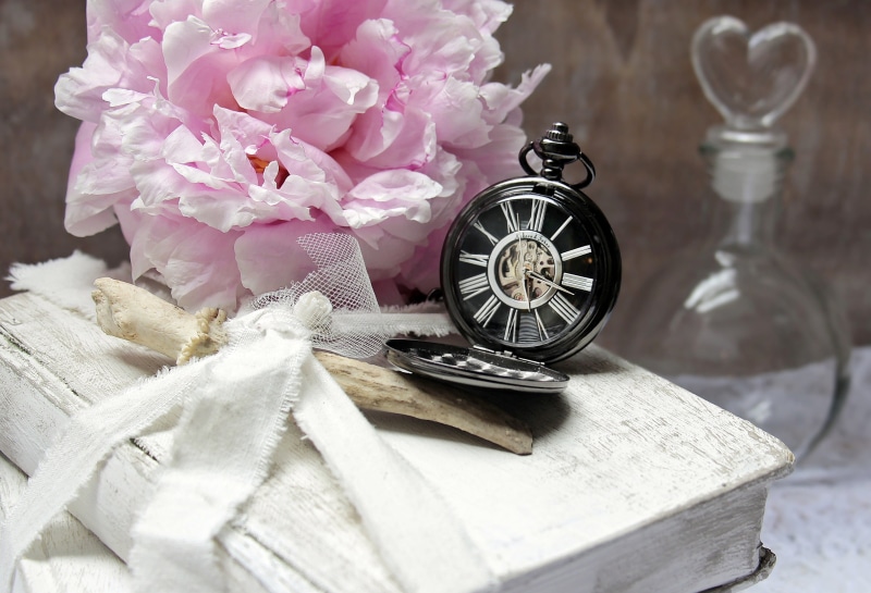 freshness, personal accessory, greeting card, band, antiquariat, nature, wisdom, flowers, table, wood - material, peony, close-up, literature, flacon, fragility