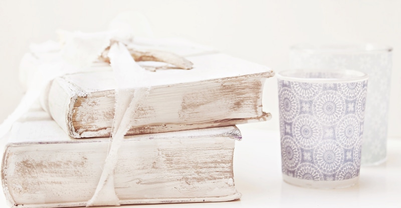 romance, used, antique, close-up, publication, antler, pink ranunkel, education, group of objects, lying, still life, band, transience, white books, simplicity