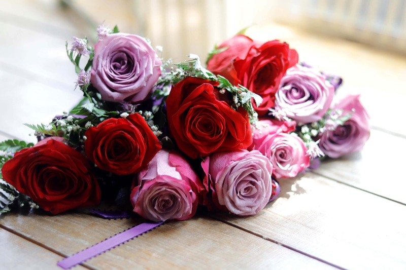 floral, Red, flowers, wood - Material, close-up, indoors, romantic, multi colored, valentines Day - Holiday, day, red, no people, photography, wedding flowers