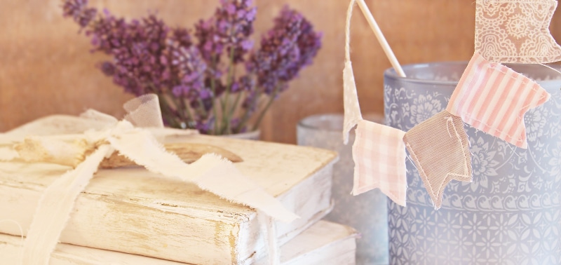 gift box, shabby chic, flags and pennants, celebration, store, choice, antique, box - container, food and drink, old, lavender, white, fashion, books, shabby