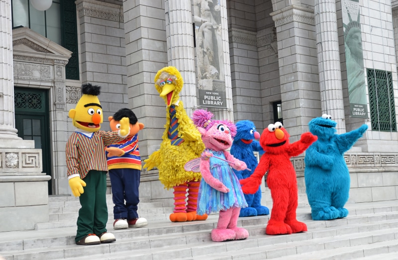 limb, halloween, arms raised, stage costume, elmo, big bird, studios, universal, men, performance, 4K, outdoors, puppets, offspring, celebration, full length