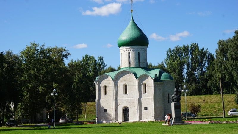 building exterior, orthodox, famous, place of worship, outdoors, spirituality, culture, lawn, design, spire, tower, historical, night, church, travel destinations