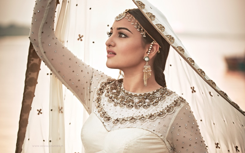 Sonakshi, 2K, Sinha