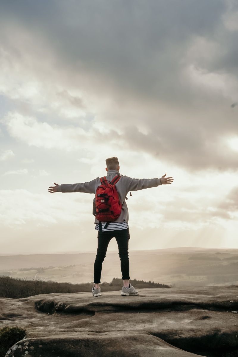 clothing, human, limb, photo, soil, freedom, leisure activities, sky, human arm, top, photography, casual clothing, 4K, arms outstretched, full length
