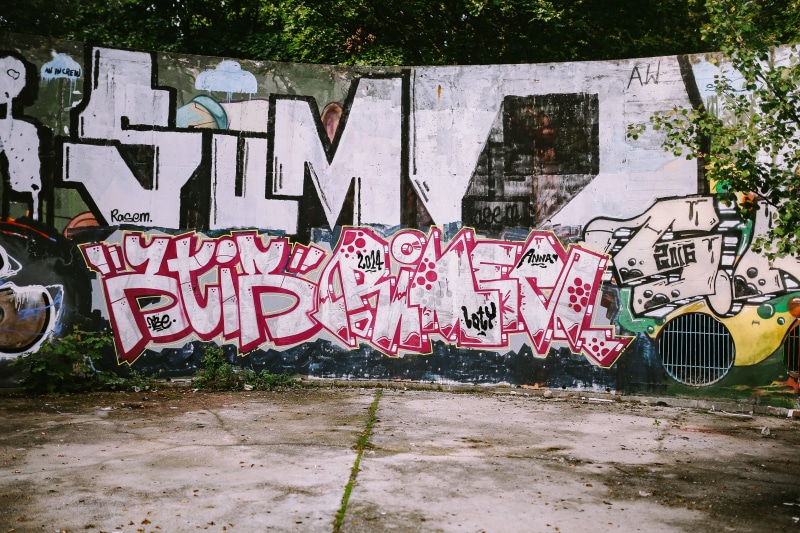 built structure, city, street, 5K, spray, mural, city streets, street art, tree, non-western script, no people, day, plant, spray paint, wall - building feature