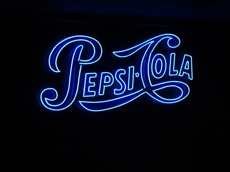 bright, lighting Equipment, dark, black background, 1950, diner, blue, glowing, neon, neon Light, light, 5K, aesthetic, cola, sign, neon Color, signag