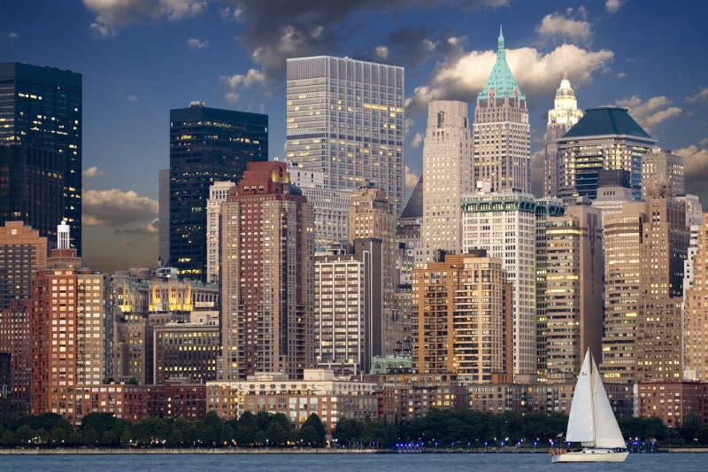 spire, rise, new york city, gray, tall - high, no people, office building exterior, white, usa, new york, 5K, river, building, sky, sailing boat, abendstimmung