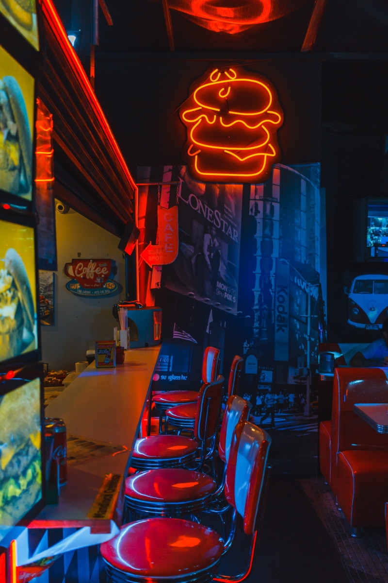 hamburger, evening, neon lights, representation, close-up, business, built structure, 5K, signage, graphic, commerce, dark, illuminated, commercial sign