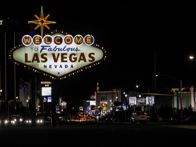 dark, the Strip, illuminated, built structure, sign, vegas, entertainment, lights, United States, las vegas, city, nightlife, travel, street light, neon
