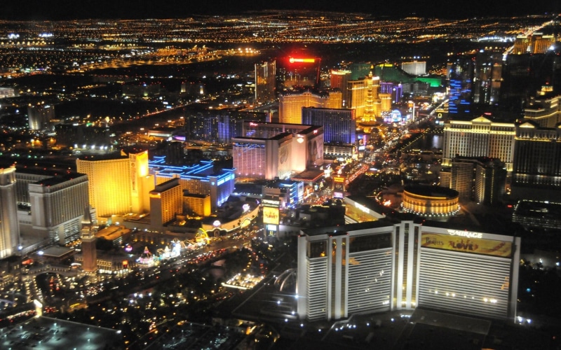 urban Scene, built Structure, modern, 720P, city Life, illuminated, twilight, landscape, las vegas, business, downtown District, street Light, vegas, skyscraper