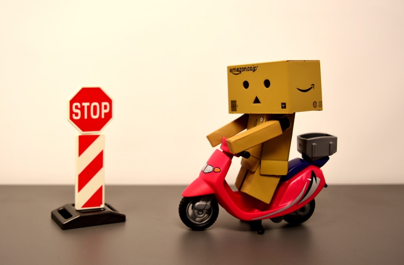 technology, stop, sign, robot, box, car, roller, indoors, decoration, toy, two objects, childhood, danbo, stop sign, road, man, scooter, studio shot, motor