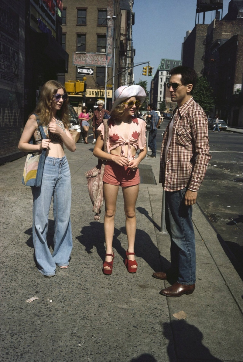 shorts, movies, Jodie Foster, actor, portrait display, film stills, 720P, young adult, street, New York City, architecture, group of people, friendship