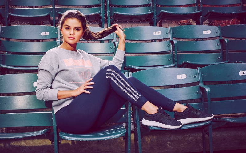 real people, Selena Gomez, ponytail, fashion, full length, 1080P, women, singer, actress, one person, adult, casual clothing, young women, beautiful woman