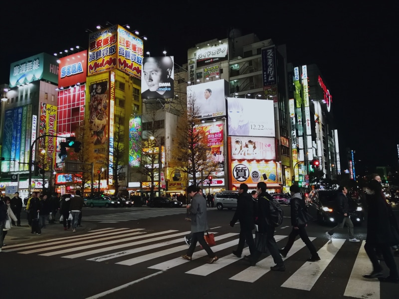 building exterior, walking, built structure, large group of people, symbol, life, city life, 4K, people, marking, akihabara, architecture, crosswalk, real people