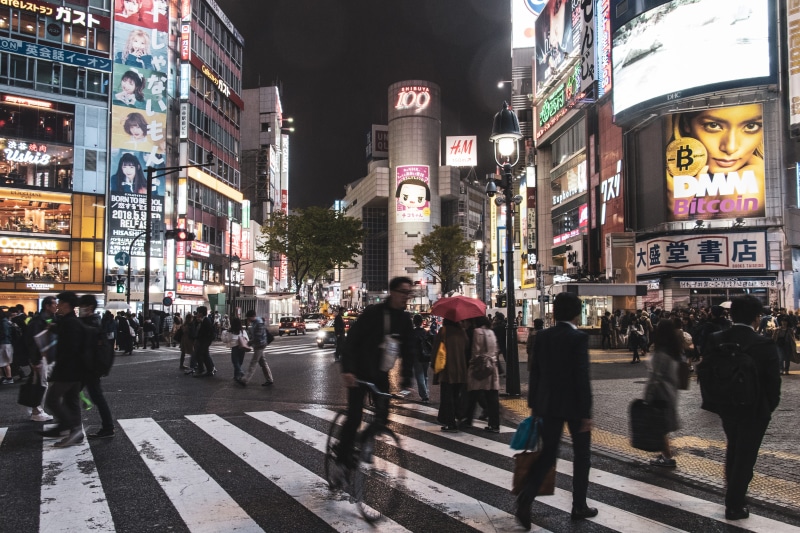 large group of people, architecture, advertising, city, city street, town, city life, building exterior, umbrella, group of people, crowd, road, japanese