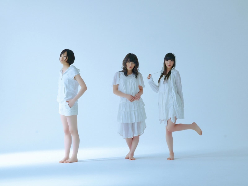 people, young women, bonding, togetherness, Nocchi, females, young adult, blue, women, group of women, kashiyuka, toes, clothing, 720P, child, Asian, adult