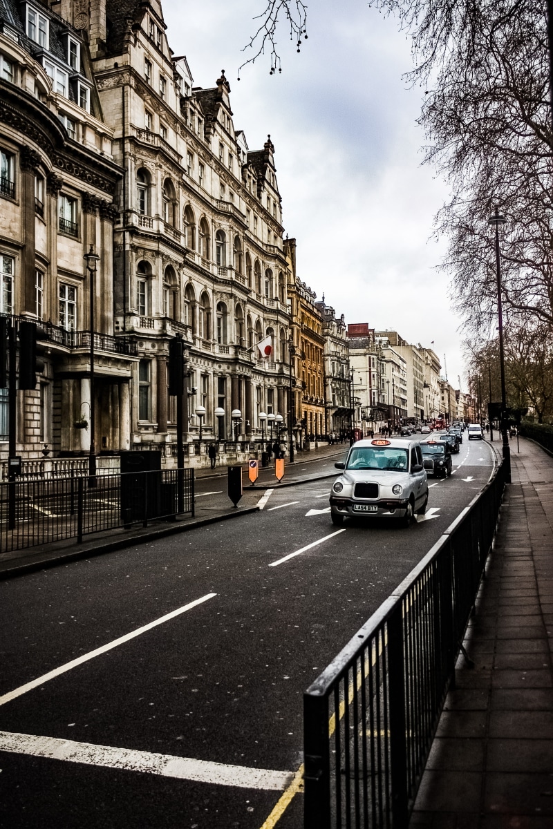 scene, pavement, tourism, destination, day, beside, lifestyle, mode of transportation, united kingdom, UK, building, sidewalk, architecture, public transportation