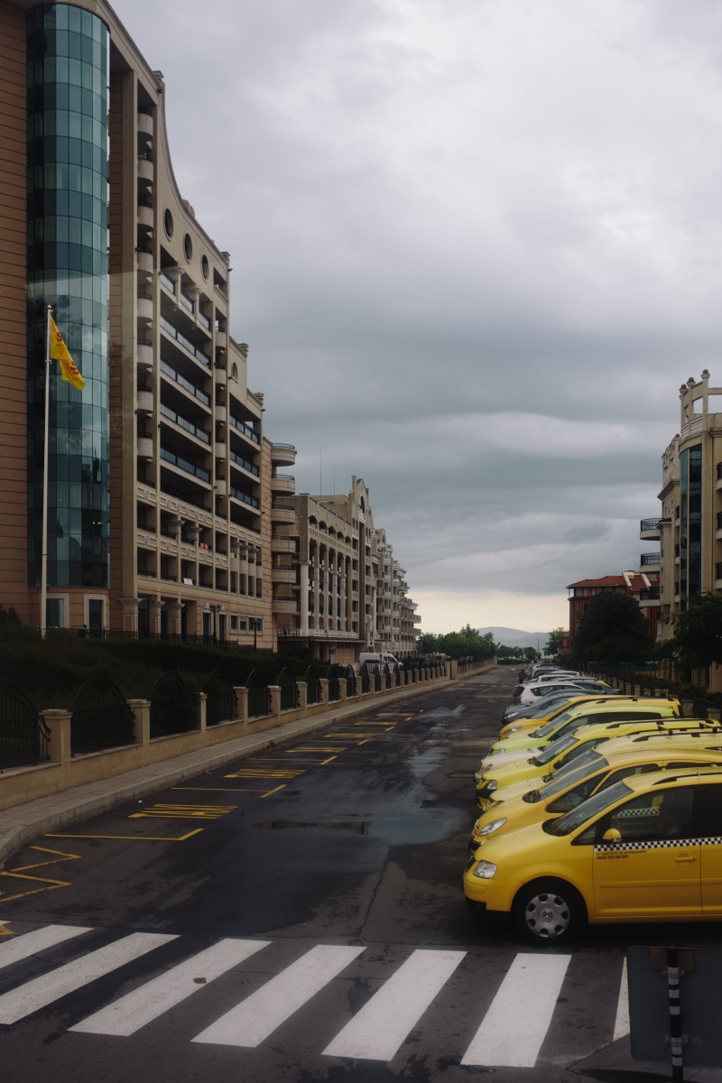built Structure, taxi, manhattan - New York City, cloud - sky, motor vehicle, sky, cityscape, day, city Life, land vehicle, nature, mode of transportation