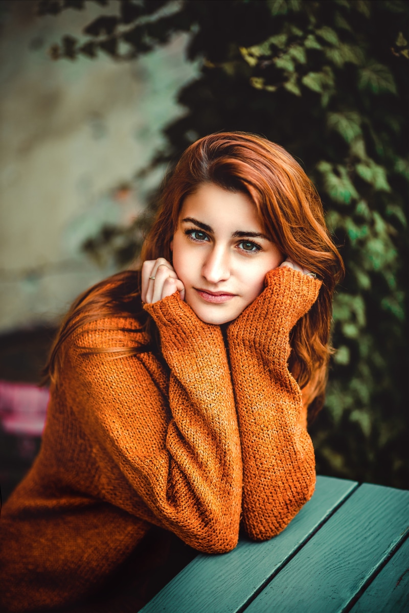 human, women, young women, beauty, hairstyle, one person, long sleeve, portrait, young adult, sweater, clothing, nature, person, sitting, focus on foreground