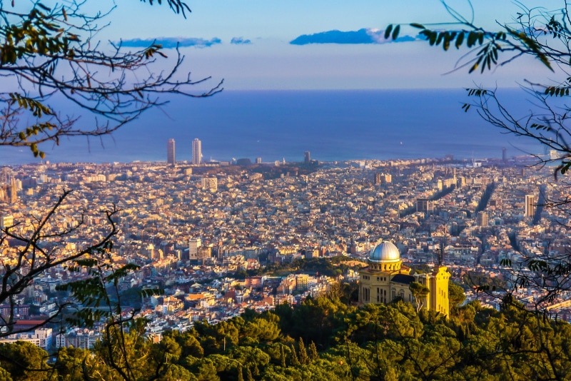 day, no people, landscape, place of worship, sea, views, architecture, europe, famous Place, high angle view, spirituality, urban, daytime, barcelona, skyscraper