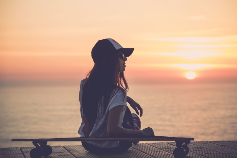 healthy Lifestyle, hat, sunrise - Dawn, sleeved, females, leisure Activity, tranquil Scene, freedom, caucasian Ethnicity, women, outdoors, sunny, enjoyment