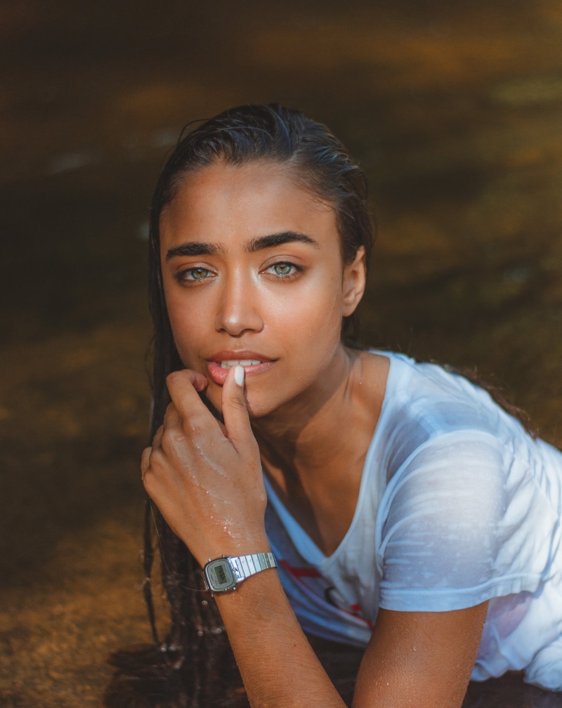 white, casual, sitting, casual clothing, female, beautiful woman, front view, person, youth, fashion, one person, posing, beauty, hairstyle, guess, daylight