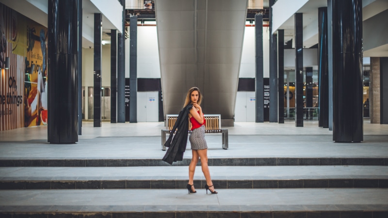5K, model, woman, casual, attractive, urban, bag, pretty, lifestyles, young, front view, black, pose, eyes, adult, lady, architecture, looking, walking