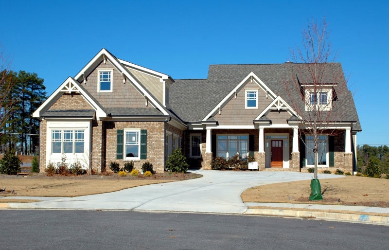 city, property, built structure, home, family, blue, building exterior, roof, no people, suburban, real, yard, house, residential district, lawn, residential