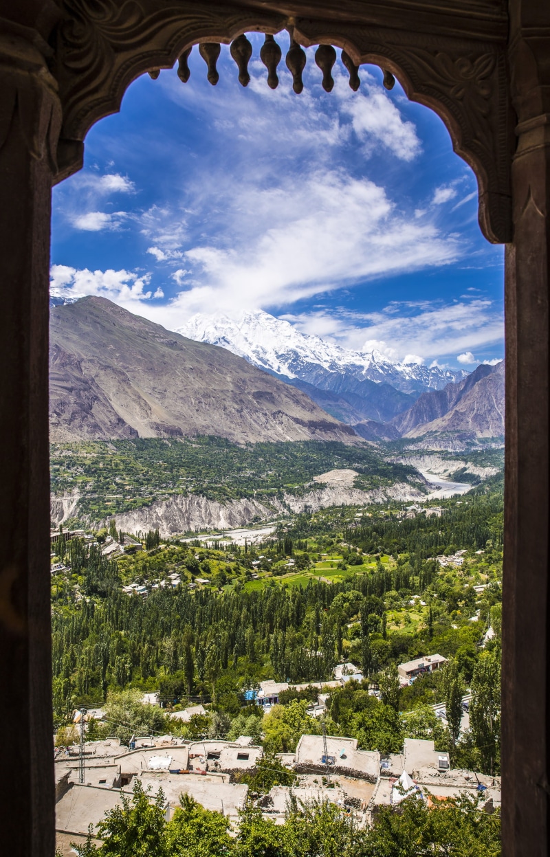 daylight, snowcapped mountain, mountain range, tree, sunlight, mountain, idyllic, nature, land, beauty in nature, outdoors, architecture, building, view