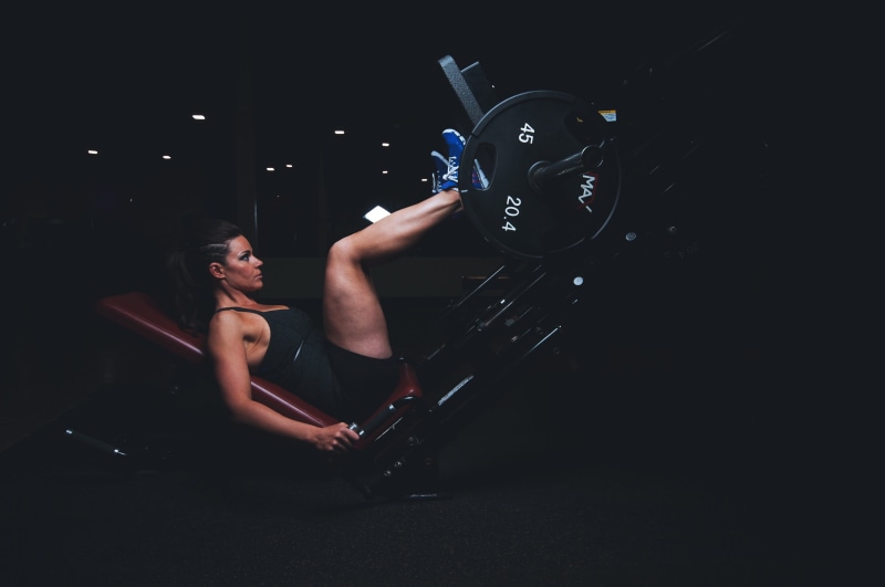 healthy lifestyle, 4K, legs, camera - photographic equipment, young women, adult, equipment, fitness, one person, plates, lifestyles, full length, sport