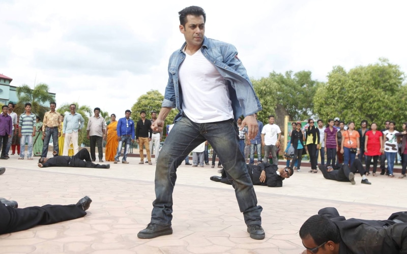 jai, movie, 1080P, gray, bollywood, men, Movies, Bollywood Movies, action, lifestyles, button, ho, front view, salman khan, shirt, stills, 2014, large group of people