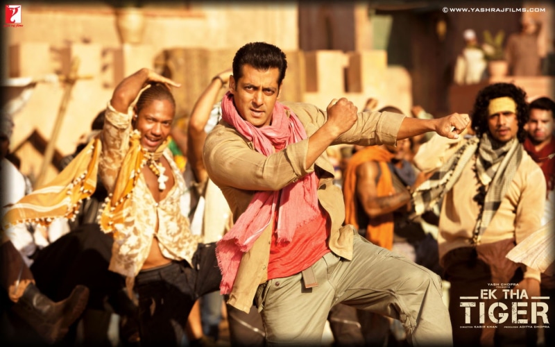 salman khan, smiling, portrait, emotion, tha, arts culture and entertainment, males, khan, son, young men, Movies, group of people, bollywood, lifestyles