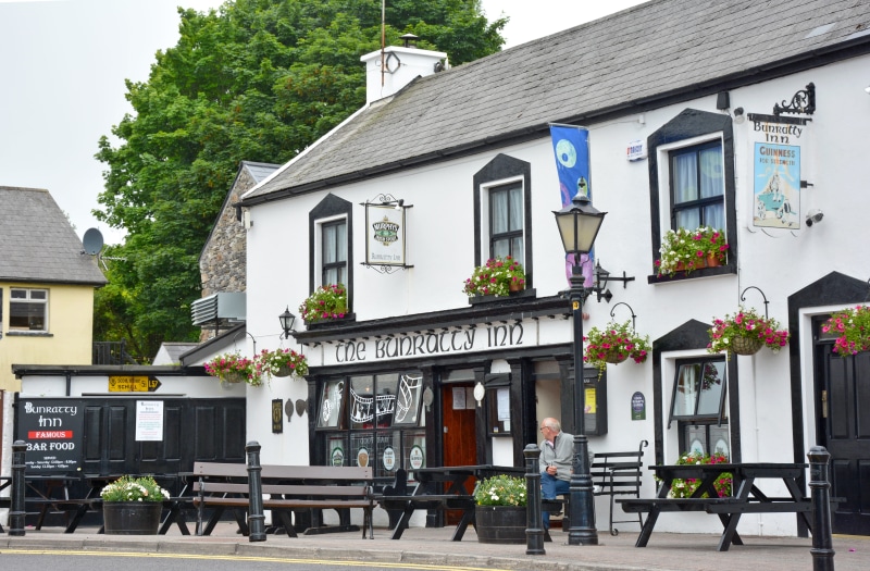 building exterior, day, cafe, restaurant, building, pub, irish, residential district, white, street, county cork, seat, table, built structure, ireland