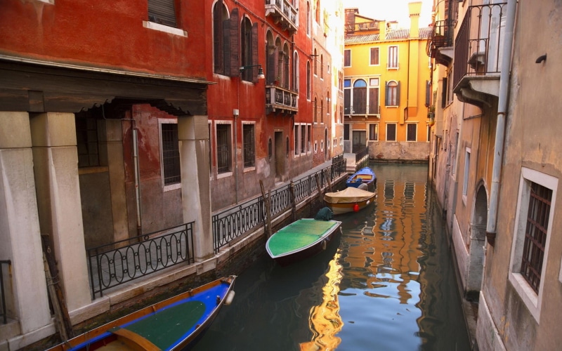 city, reflection, outdoors, waterfront, transportation, building exterior, Venice, no people, nature, building, mode of transportation, gondola - traditional boat