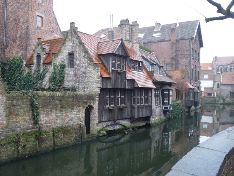 sky, row house, 2K, canal, Europe, water, city, building, black, brown, no people, nature, day, architecture, Belgium, waterfront, window, river, residential district