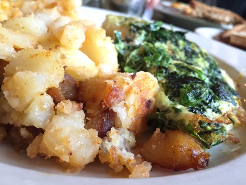 prepared potato, ready-to-eat, garnish, dinner, temptation, plate, mash - food state, freshness, healthy, indulgence, indoors, omelette, delicious, morning