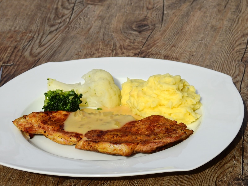 Nutrition, Court, Eat, Dine, mash - food state, cauliflower, Food, grilled, sauce, snack, ready-to-eat, still life, mashed potatoes, no people, serving size