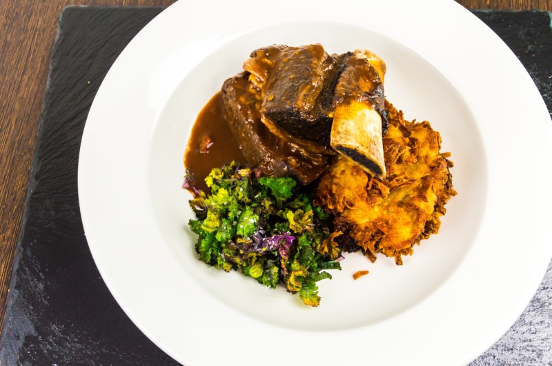 serving size, high angle view, dinner, white meat, meat, 5K, wellbeing, plate, still life, dish, garnish, mash - food state, table, indoors, directly above