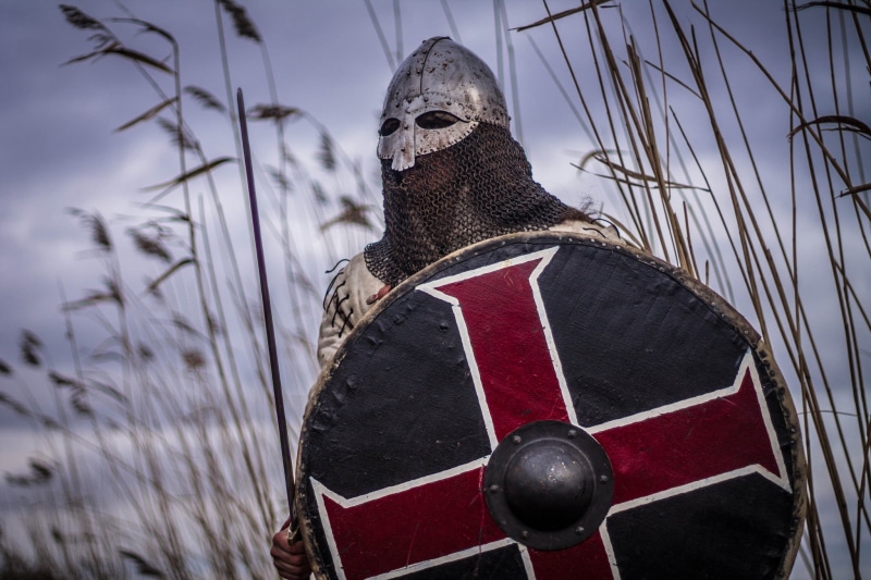 history, power, work Helmet, sky, the Past, no people, gray, 1080P, medieval, focus on foreground, body Armor, nature, steel, knight - Person, clothing