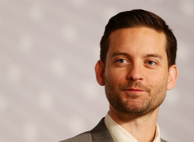 face portrait, mid adult men, lifestyles, human face, real people, headshot, front view, 2K, looking at camera, confidence, handsome, one person, indoors