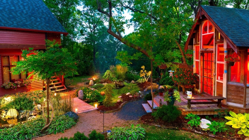 growth, flowering plant, residential district, red, 1080P, no people, Asian architecture, flower, flower pot, front or back yard, built structure, tree