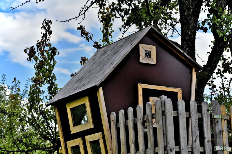 boundary, spring, outdoor, design, structure, childhood, sky, barrier, house, window, girl, roof, no people, residential, garden, relax, play, style, front