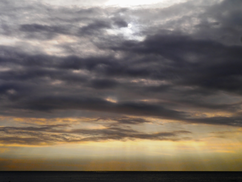 sunset, beauty in nature, sun, izu, Sea, horizon, fishing boat, overcast, Morning, ominous, black and white, tranquil scene, cloud, sandy, dramatic sky